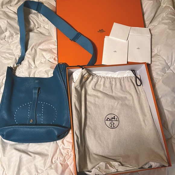 Hermes Handbags - Hermes Evelyn III bag